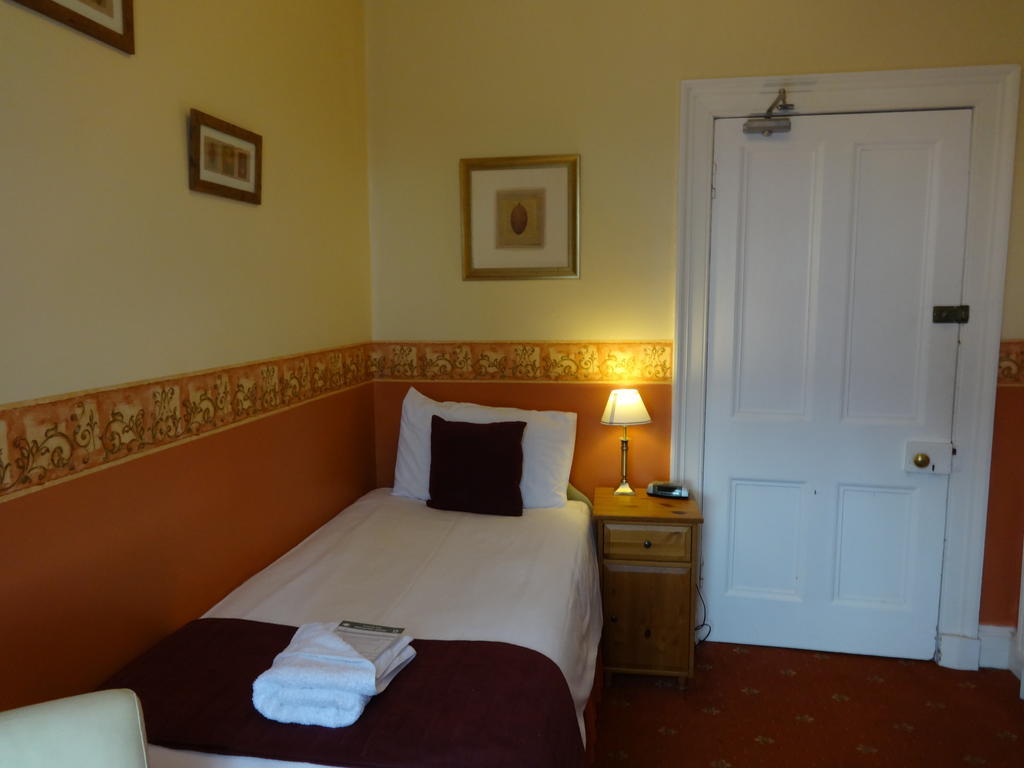 Dumfries Villa Room photo